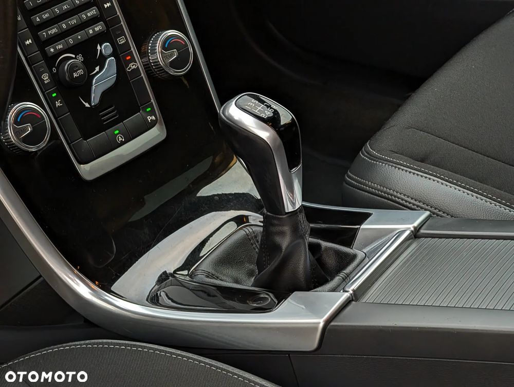Volvo XC 60 D3 Momentum - 30