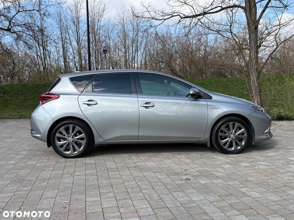 Toyota Auris Hybrid 135 Prestige - 10