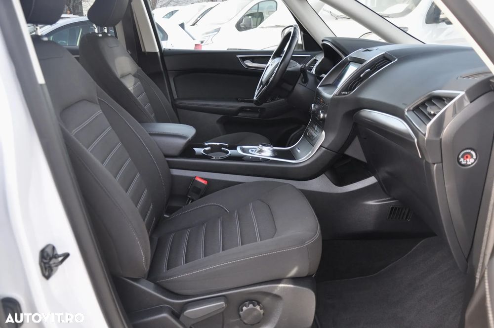 Ford Galaxy - 11