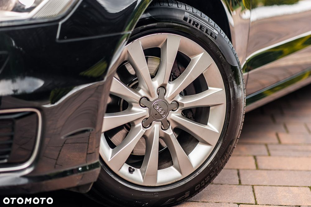 Audi A6 Avant 2.0 TDI Ultra S tronic - 9