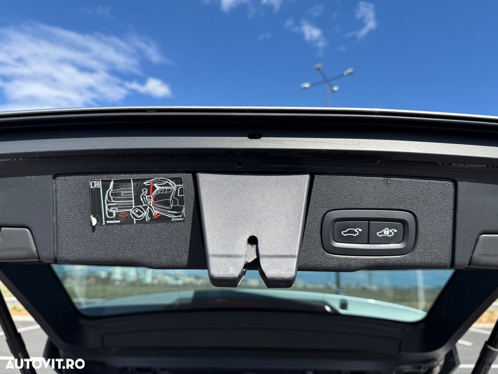 Volvo XC 60 D4 Geartronic RDesign - 15