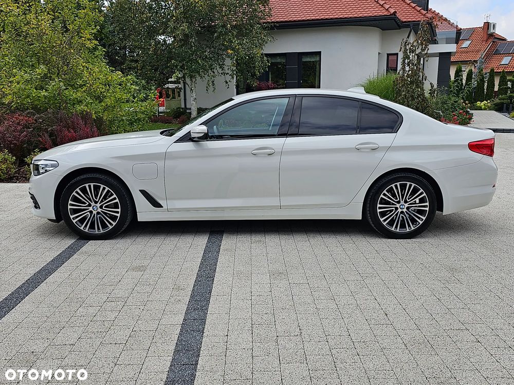 BMW Seria 5 530e iPerformance M Sport sport - 8