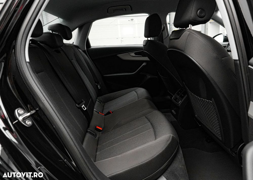 Audi A4 Limuzina 40 TFSI S tronic MHEV Advance - 17