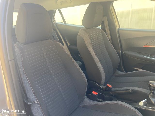 Peugeot 2008 1.2 PureTech Active Pack - 27