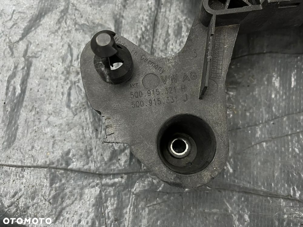 VW Skoda Podstawa akumulatora diesel 5Q0915321H 5Q0915331J - 2