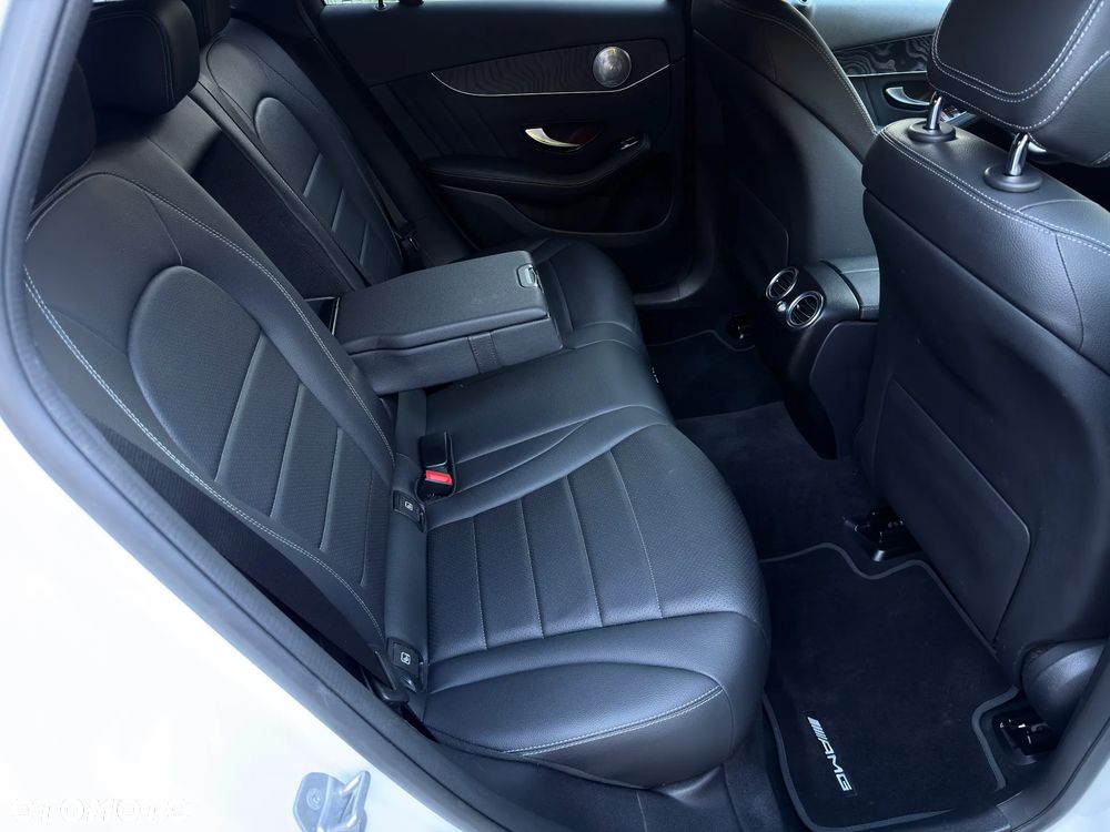 Mercedes-Benz GLC 250 4Matic 9G-TRONIC AMG Line - 26