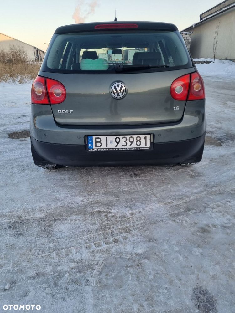 Volkswagen Golf 1.6 Trendline - 4