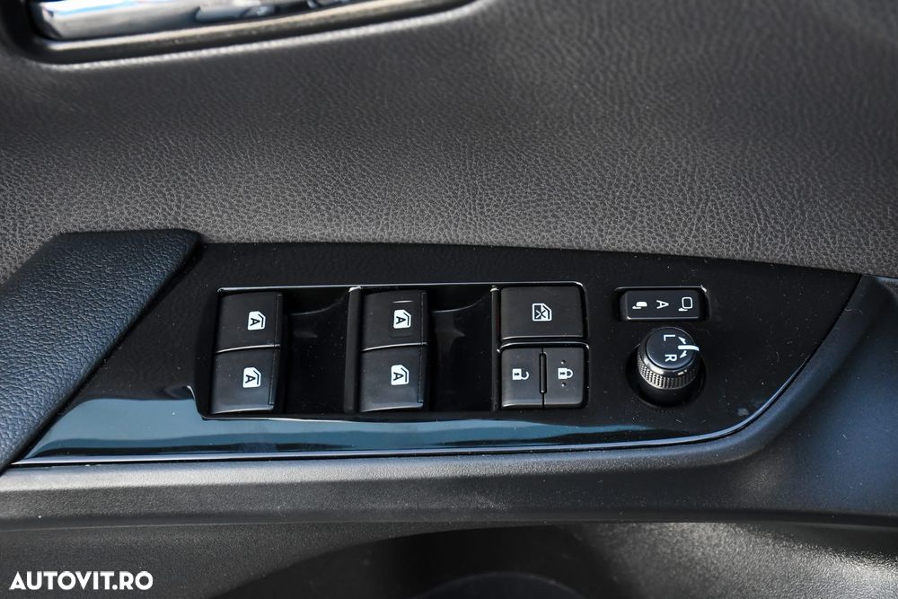 Toyota Prius 1.8 Dual VVT-i Sol+ - 22