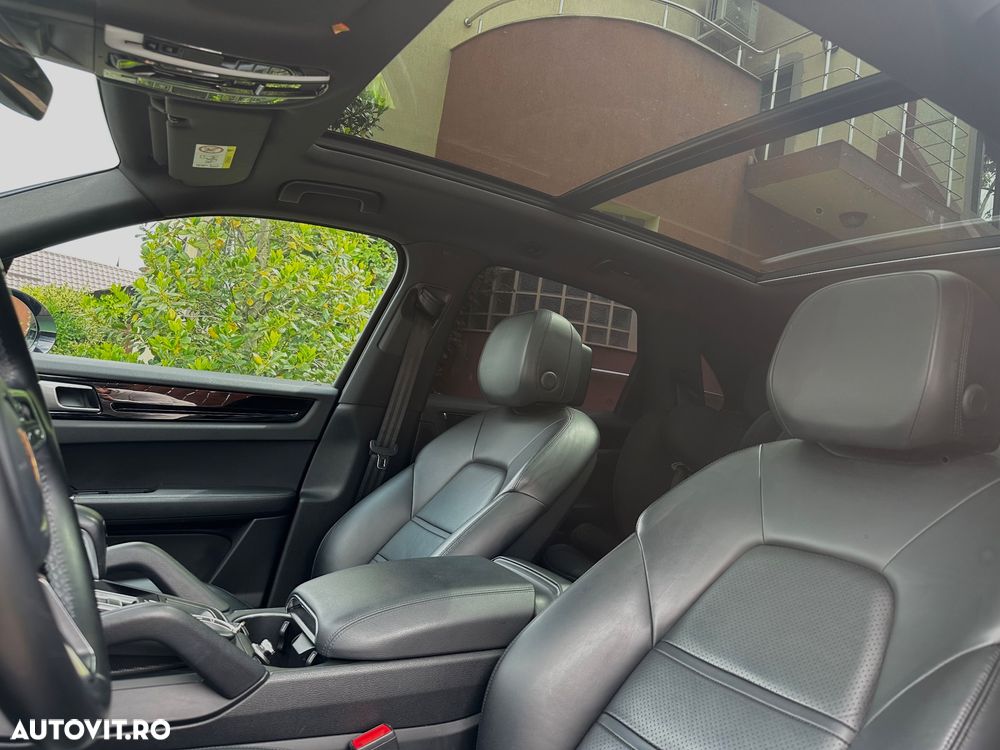 Porsche Cayenne S - 10