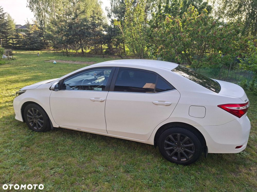 Toyota Corolla - 4