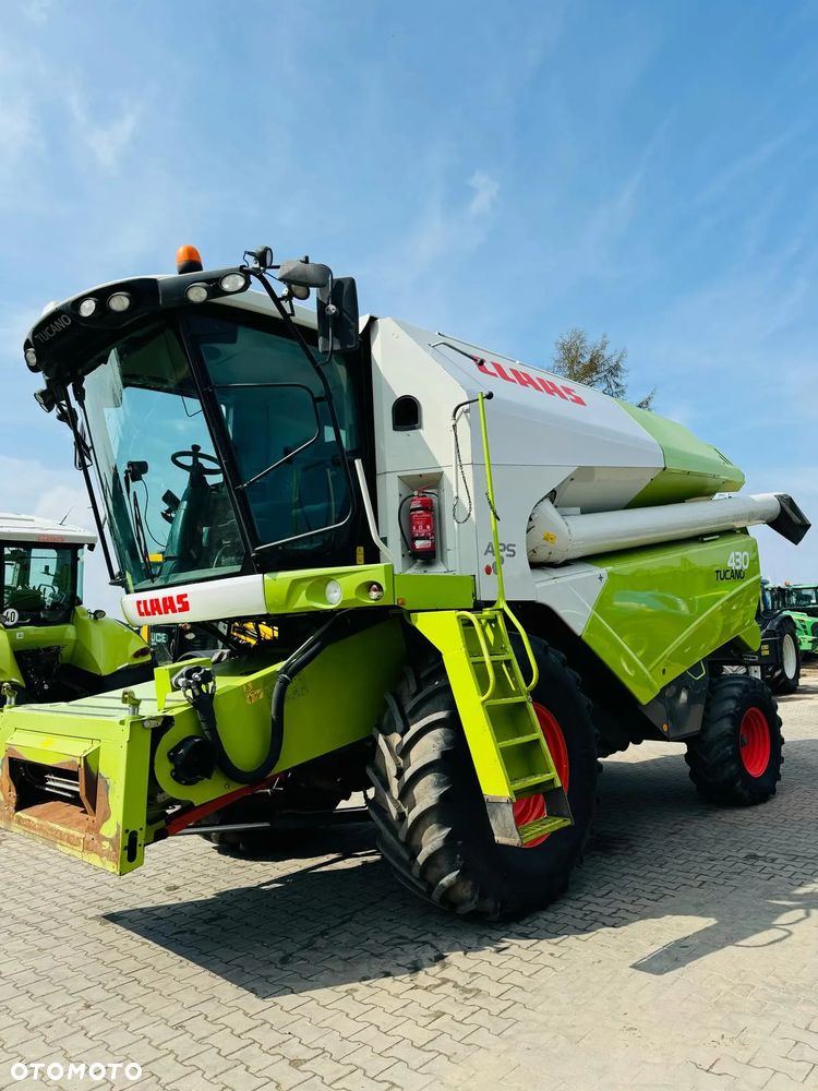 Claas Tucano 430 APS - 7