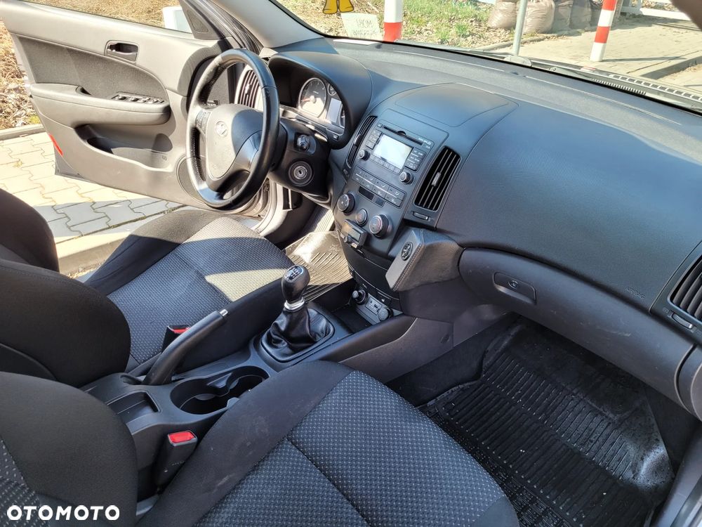 Hyundai i30 1.6 CRDi Base - 12