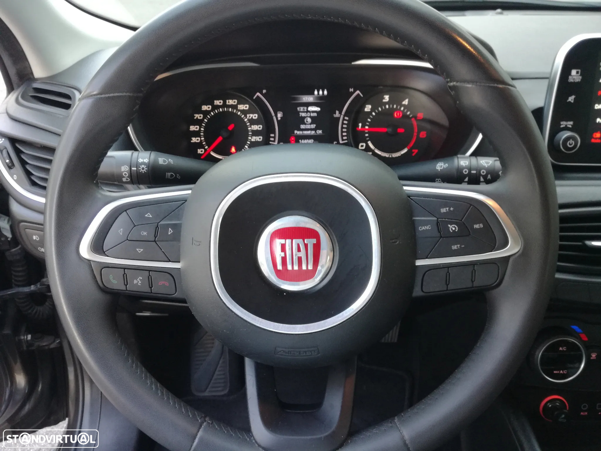 Fiat Tipo Station Wagon 1.3 M-Jet Lounge - 17