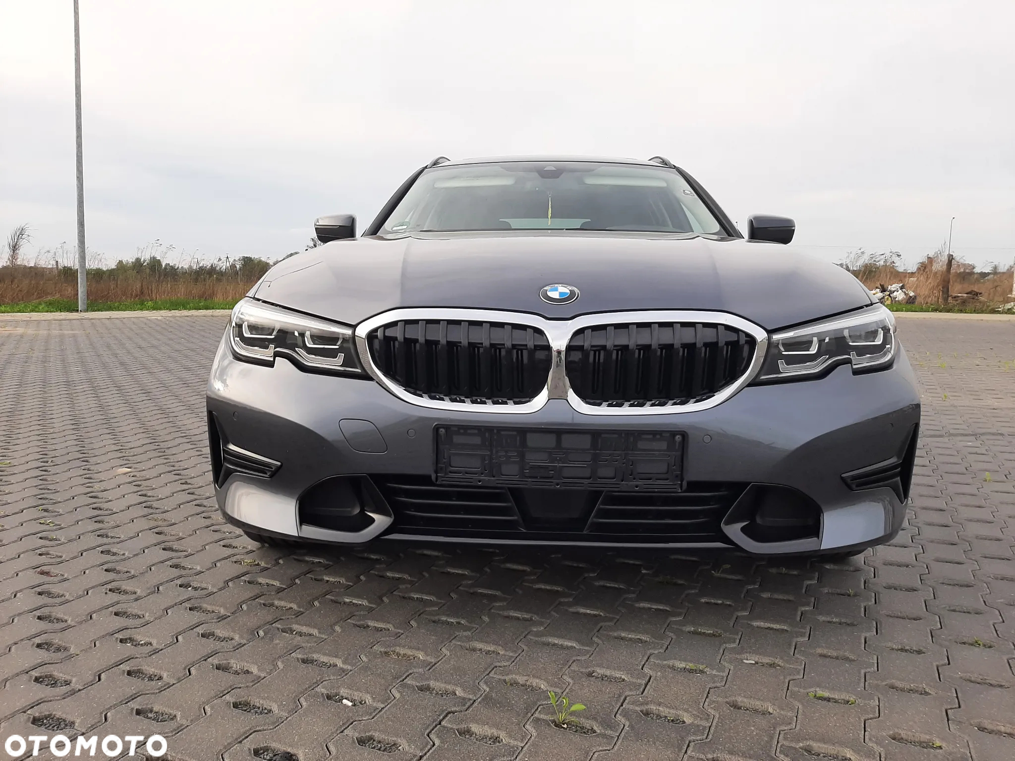 BMW Seria 3 330d Touring xDrive - 5