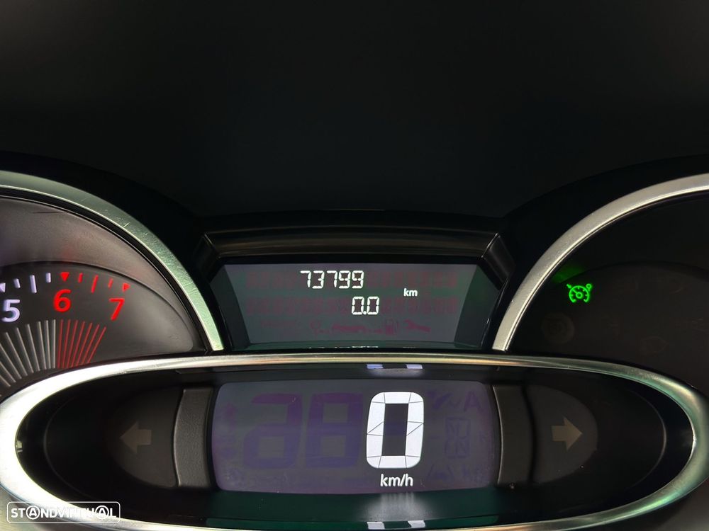 Renault Clio 0.9 TCe Limited - 17