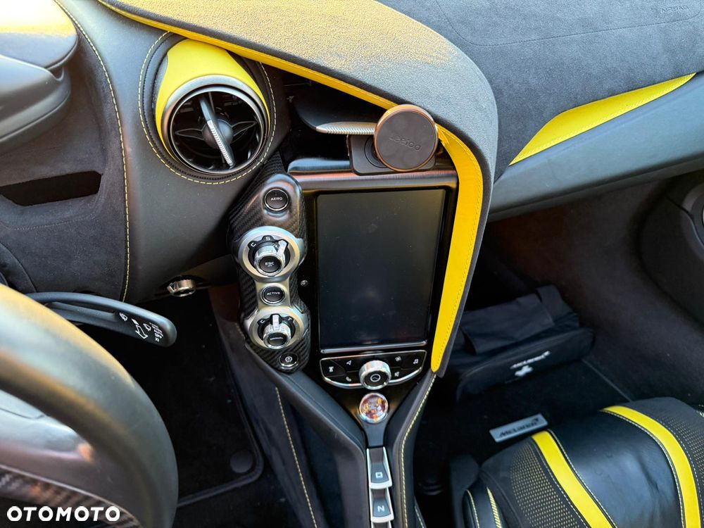 McLaren 720S Coupe Standard - 30