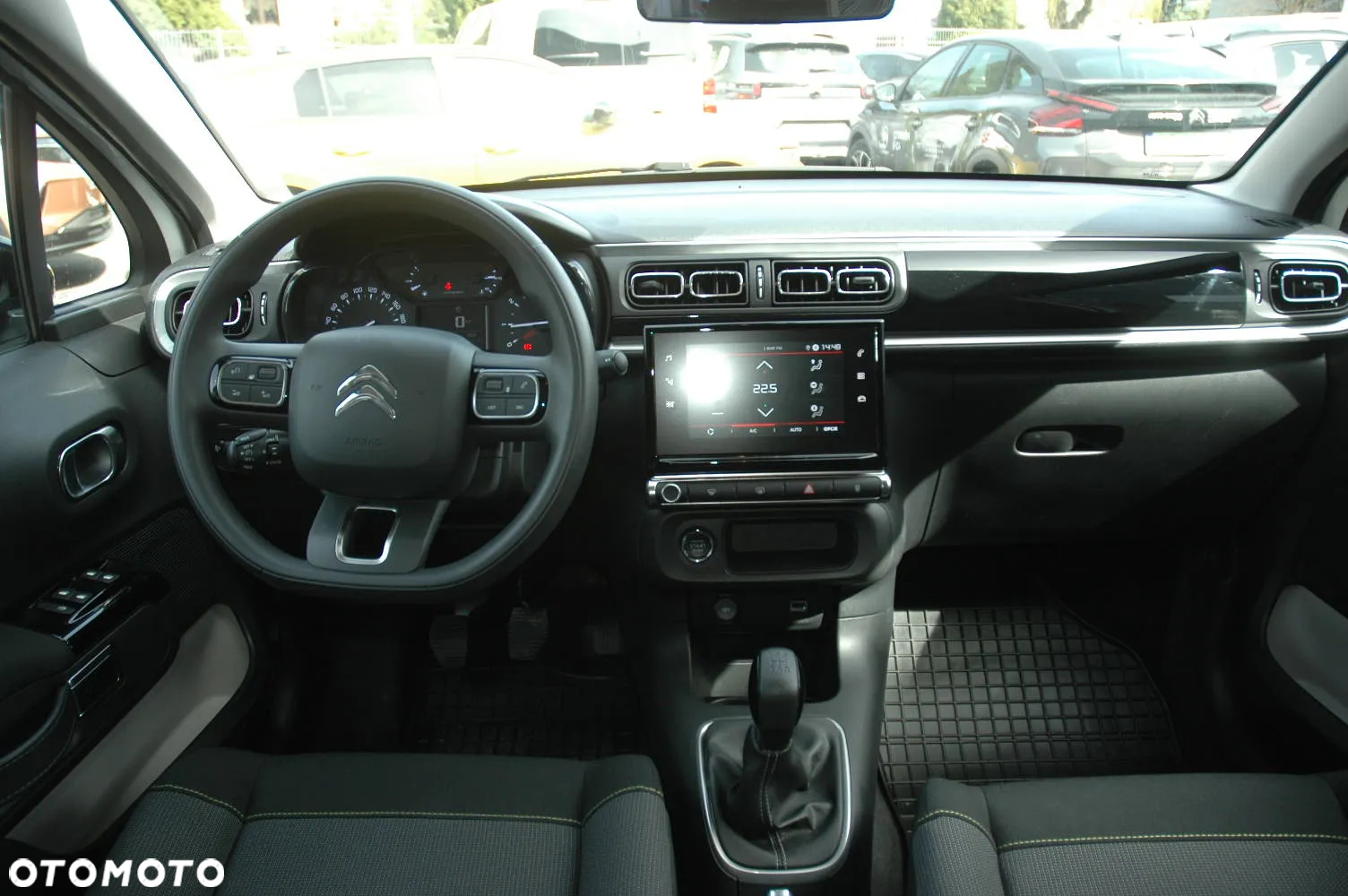 Citroën C3 1.2 PureTech Shine - 6