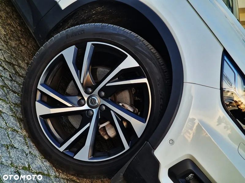 Volvo XC 40 T5 AWD R-Design - 32