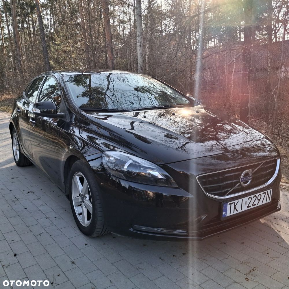 Volvo V40 D2 - 10