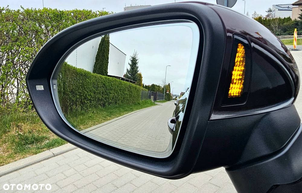 Volkswagen Passat 2.0 TDI (BlueMotion Technology) Highline - 25