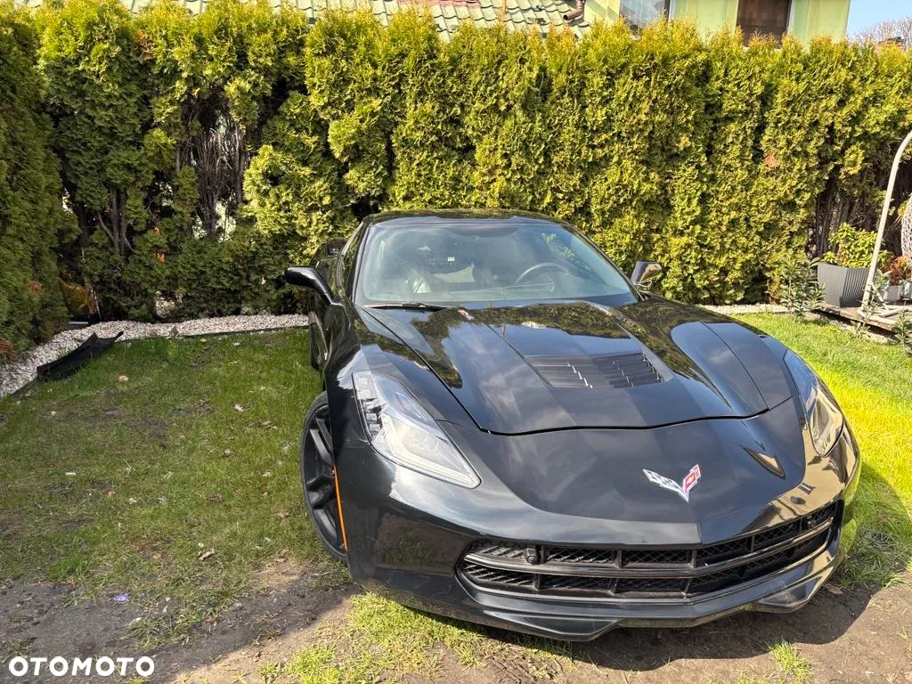 Chevrolet Corvette - 17