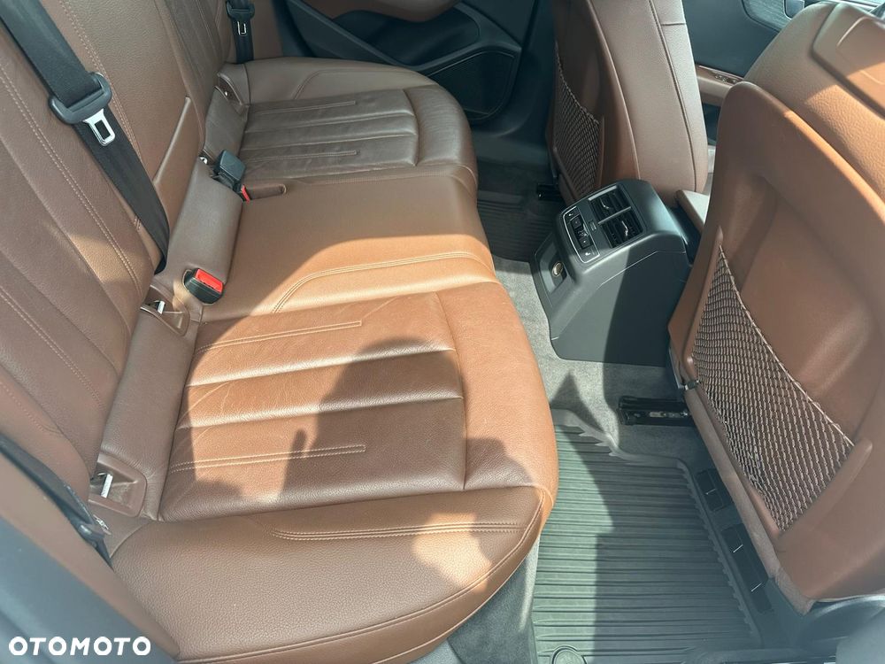 Audi A4 Limousine - 14