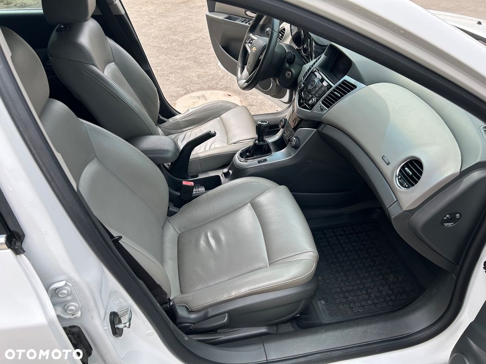 Chevrolet Cruze 2.0 VDCi LT - 25