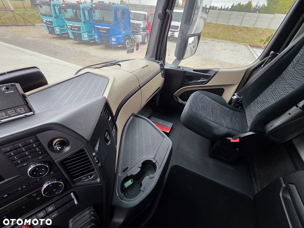 Mercedes-Benz / ACTROS / 2545 / E 6 / CHŁODNIA + WINDA - 19