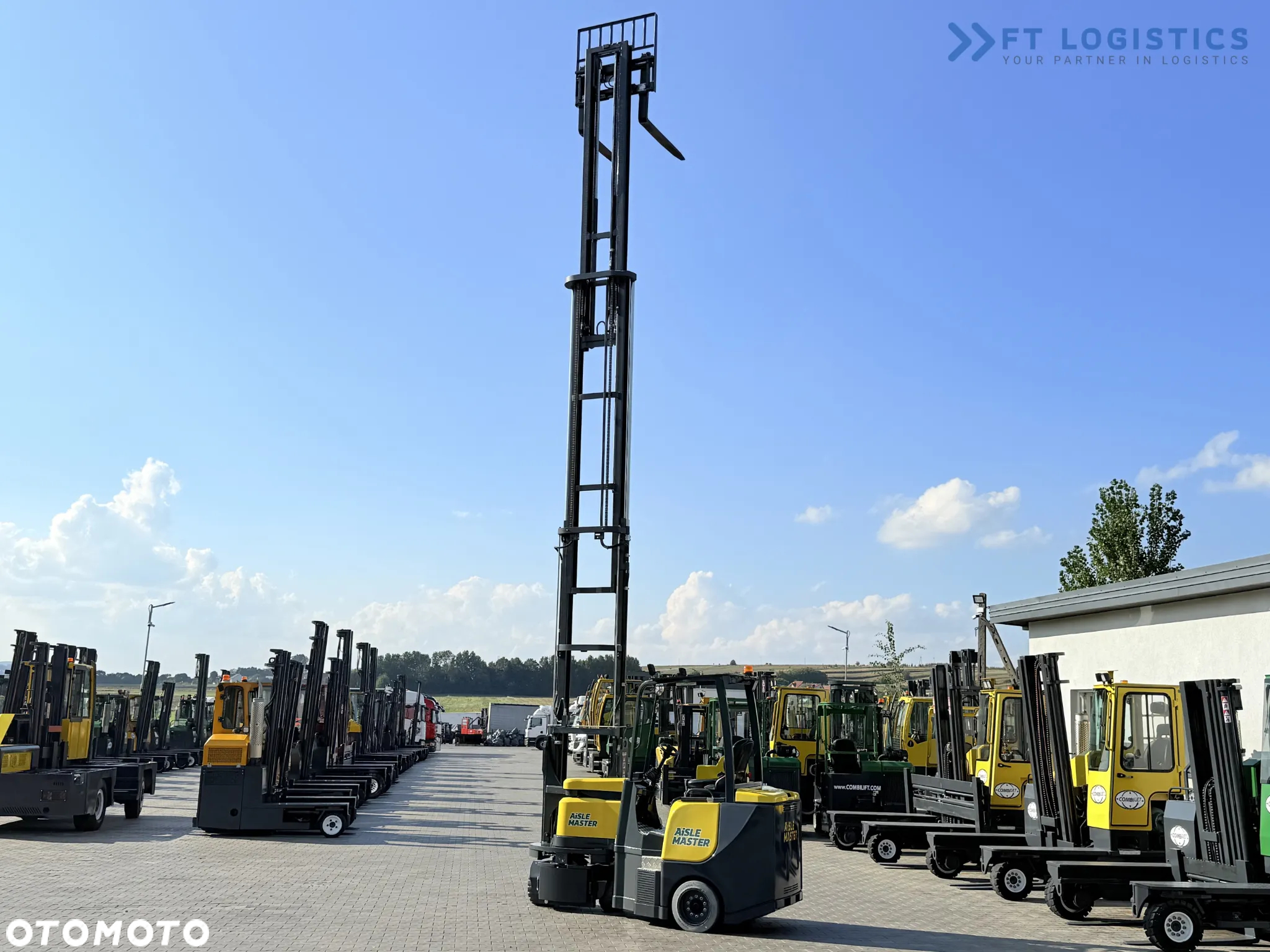 Combilift AISLE MASTER 20SHE / PRZEGUBOWY WÓZEK WIDŁOWY / TRIPLEX 8500MM / ELEKTRYCZNY / WOLNY SKOK / PRZESUW WIDEŁ / NOWE OPONY / JEDYNE 1176H / STAN IDEALNY / Szeroka oferta wózków czterokierunkowych i bocznych, dopasowanych do różnorodnych potrzeb i zastosowań - 38