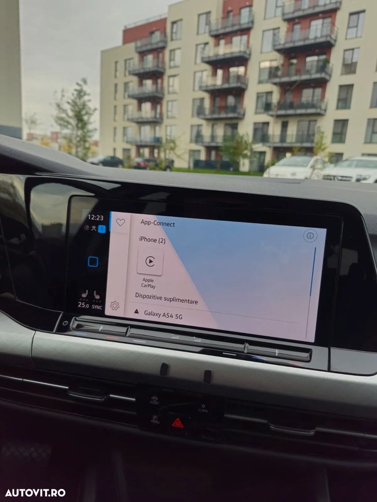 Volkswagen Golf 2.0 TDI SCR DSG Life - 16