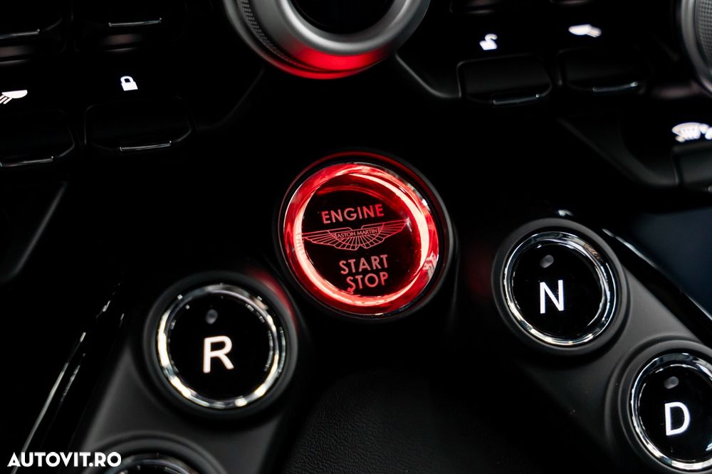 Aston Martin V8 Vantage Standard - 17