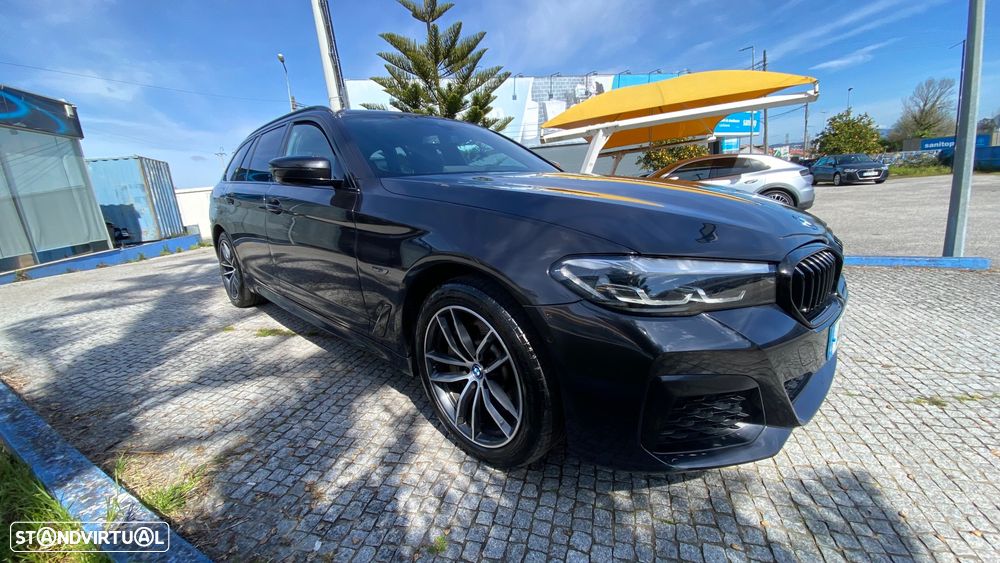 BMW 530 e Pack Desportivo M - 3
