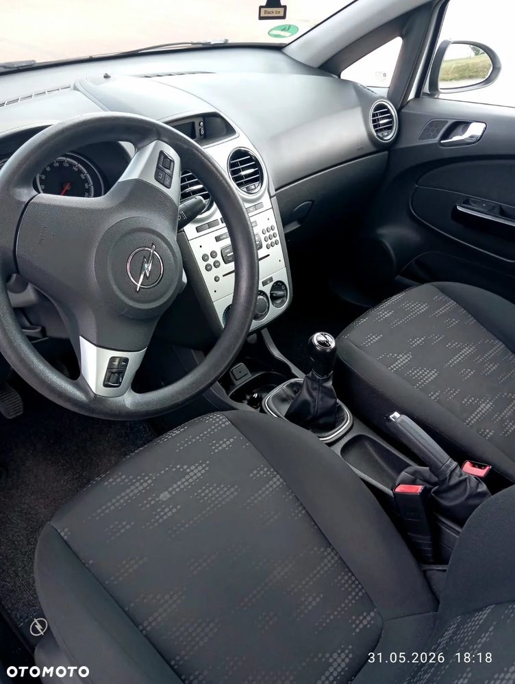 Opel Corsa 1.2 16V Edition 150 - 4