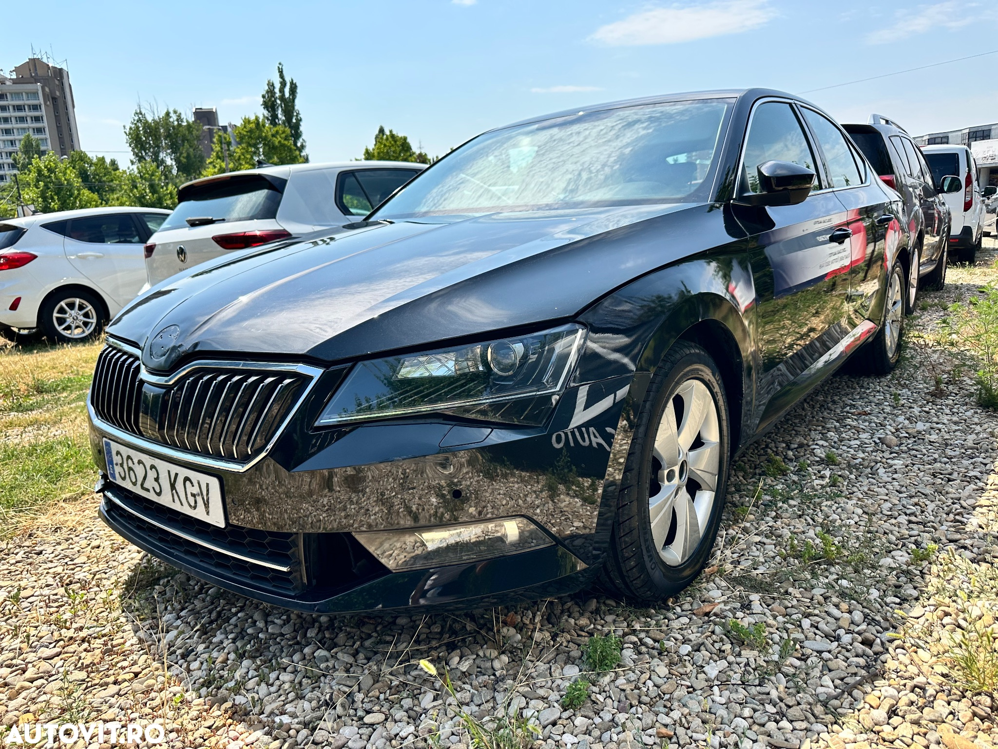 Skoda Superb 2.0 TDI DSG Ambition - 8
