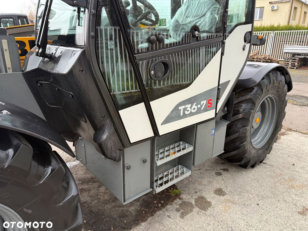 Liebherr Ładowarka Teleskopowa T36-7s - 18