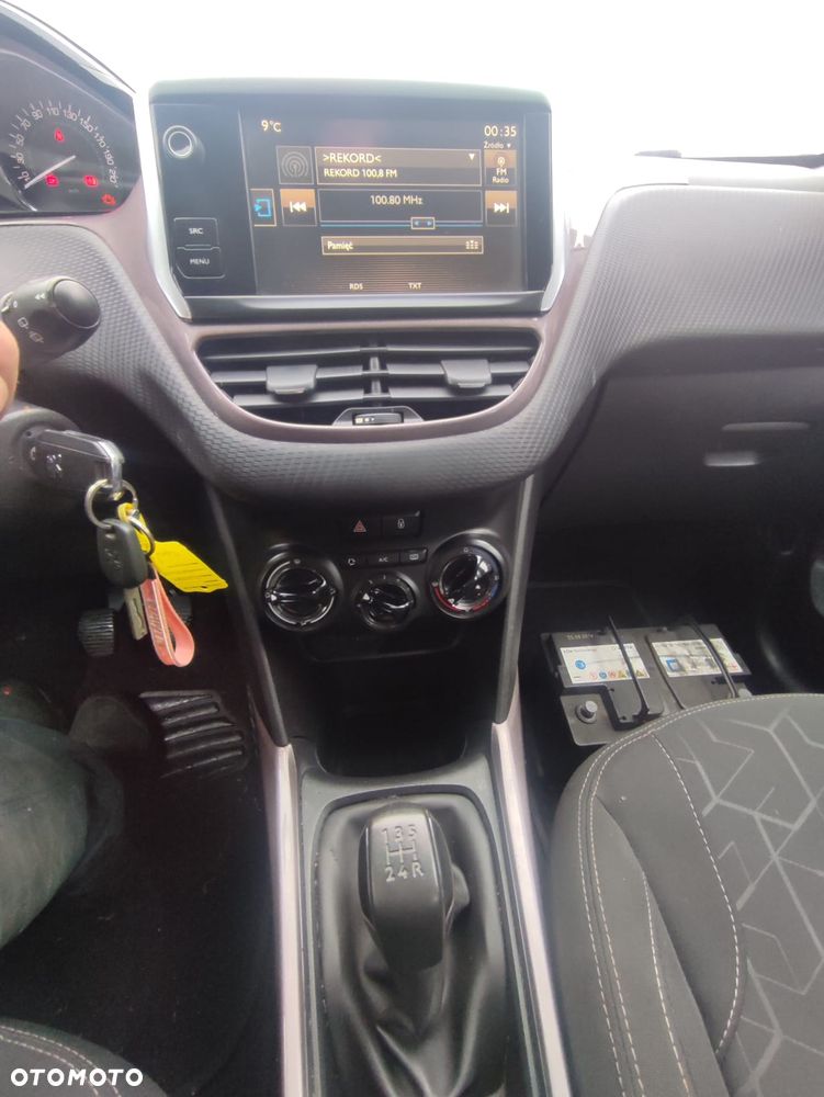 Peugeot 2008 e-HDi FAP 92 STOP & START Business-Line - 15