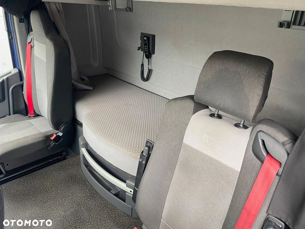 Renault T440 SLEEPER CAB / STANDARD - 28