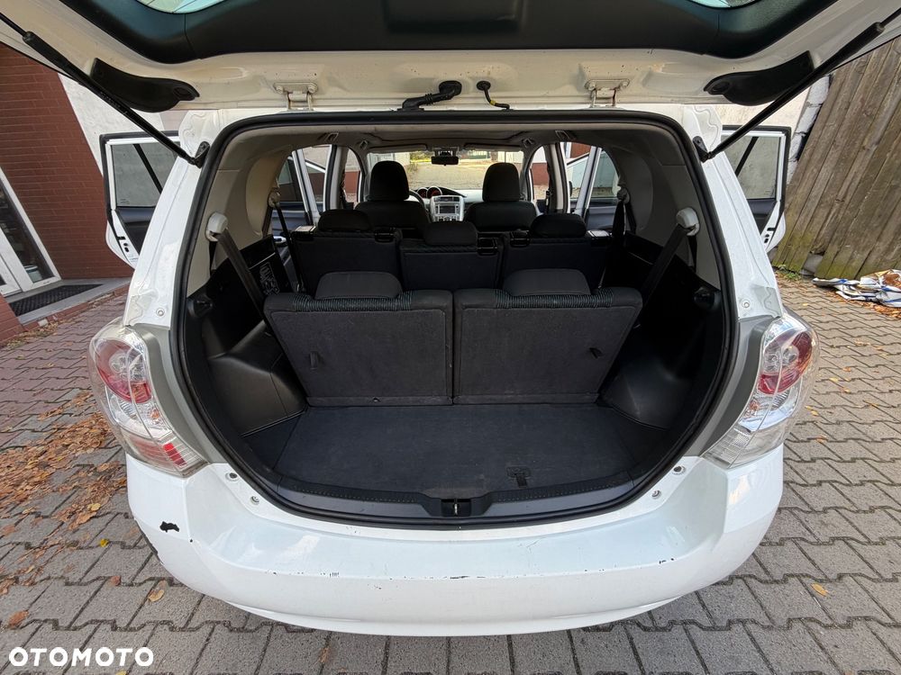 Toyota Corolla Verso 2.0 D-4D Prestige 7os - 20