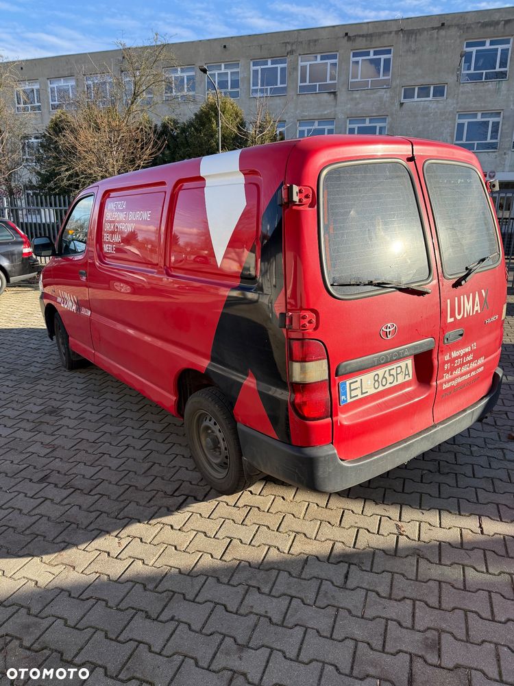 Toyota Hiace - 4