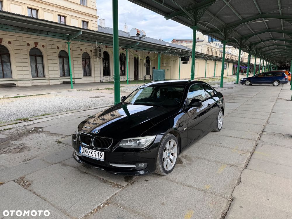 BMW Seria 3 318i - 1