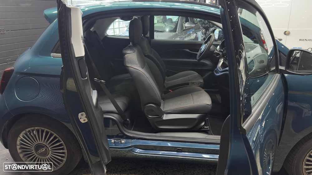 Fiat 500e 3 + 1 42kWh Icon - 28