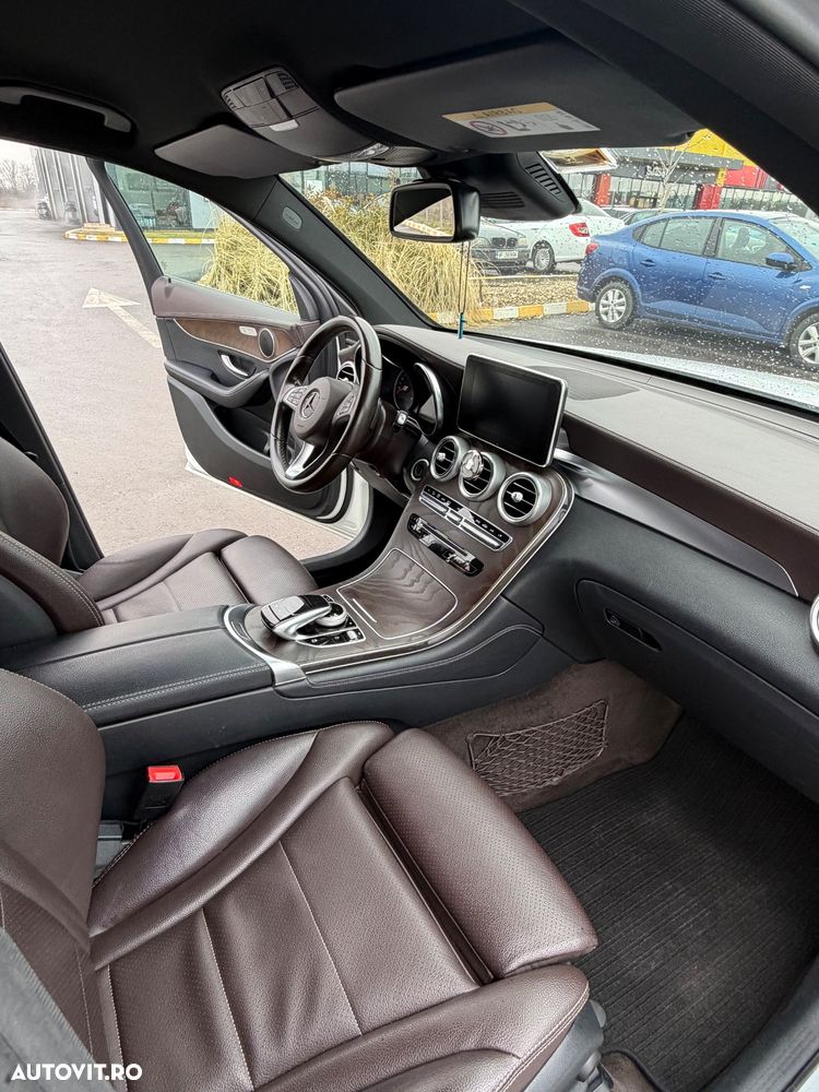 Mercedes-Benz GLC 220 d 4MATIC 9G-TRONIC - 11