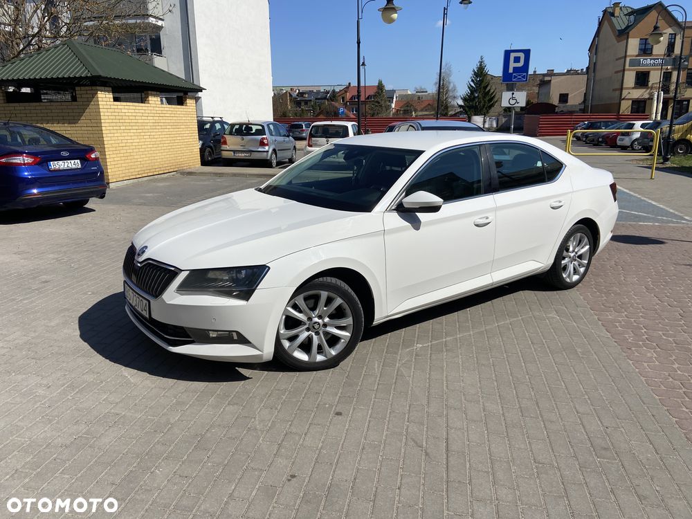 Skoda Superb 2.0 TDI Ambition - 8