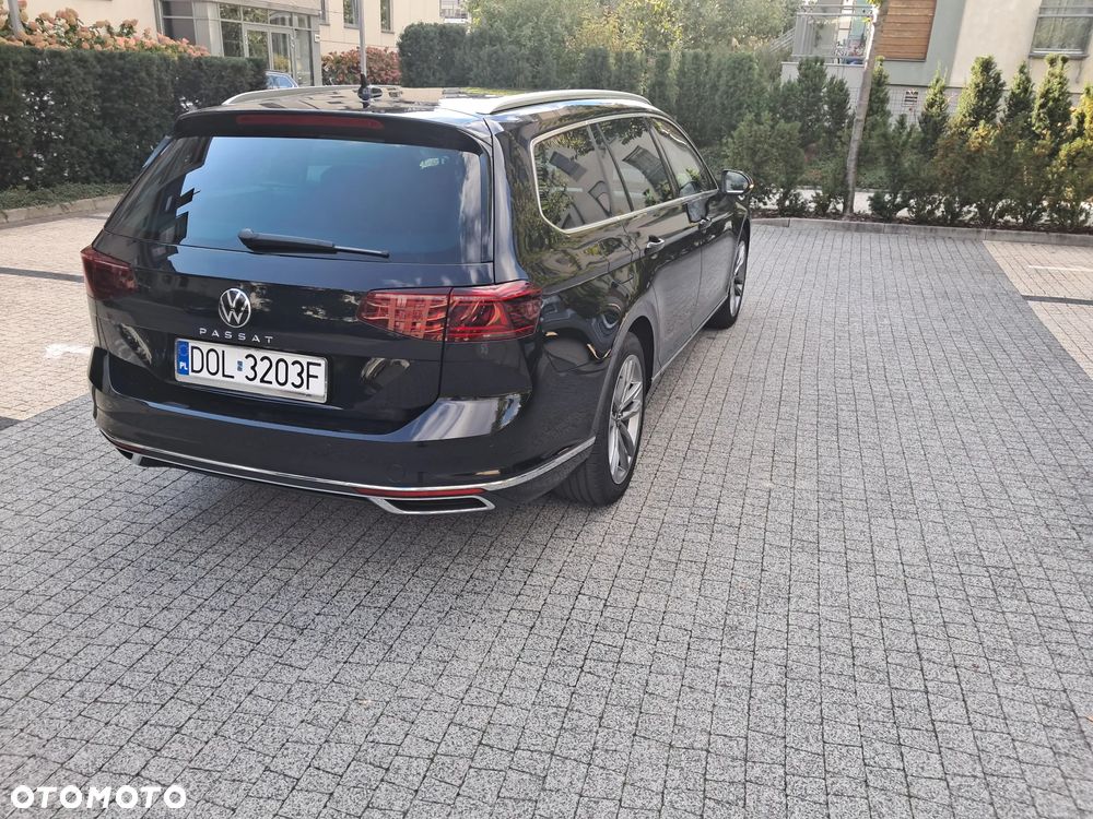 Volkswagen Passat Variant 2.0 TDI SCR DSG Business - 5
