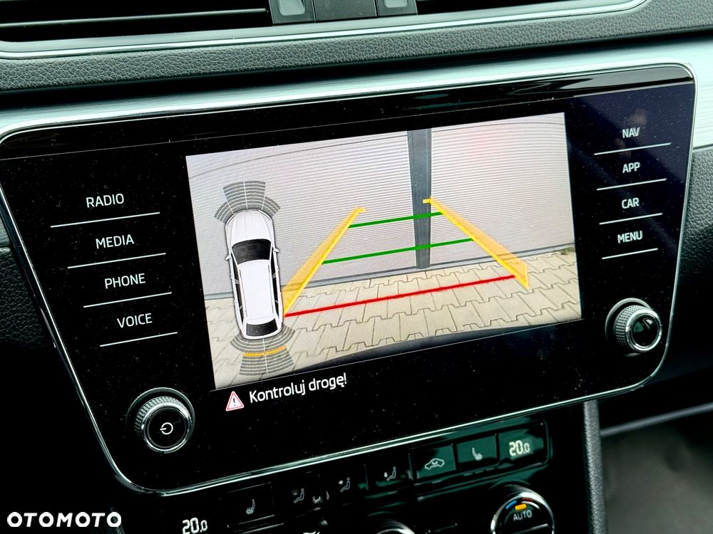 Skoda Superb 1.6 TDI DSG Ambition - 37