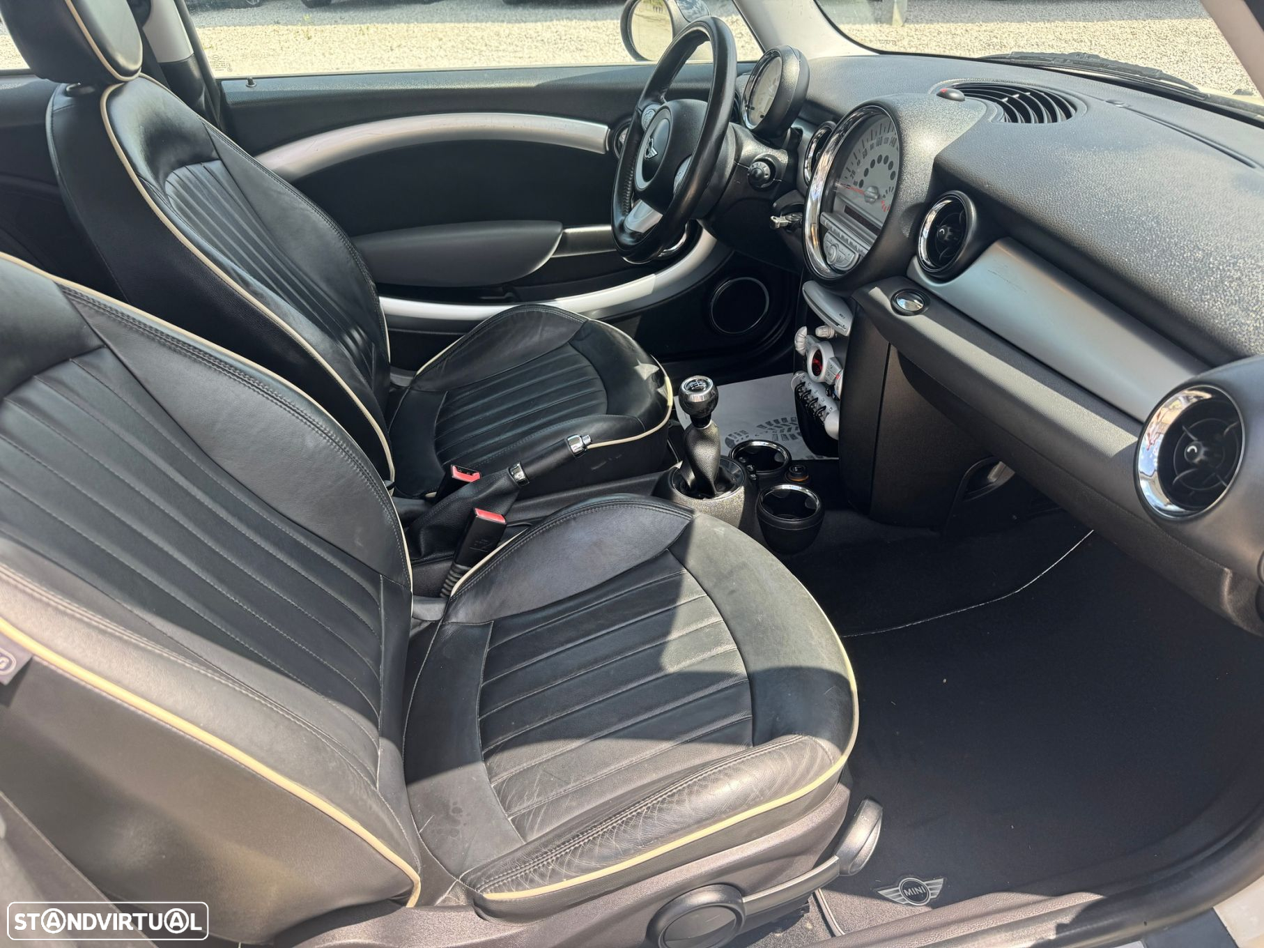 MINI 3 Portas Cooper D - 10
