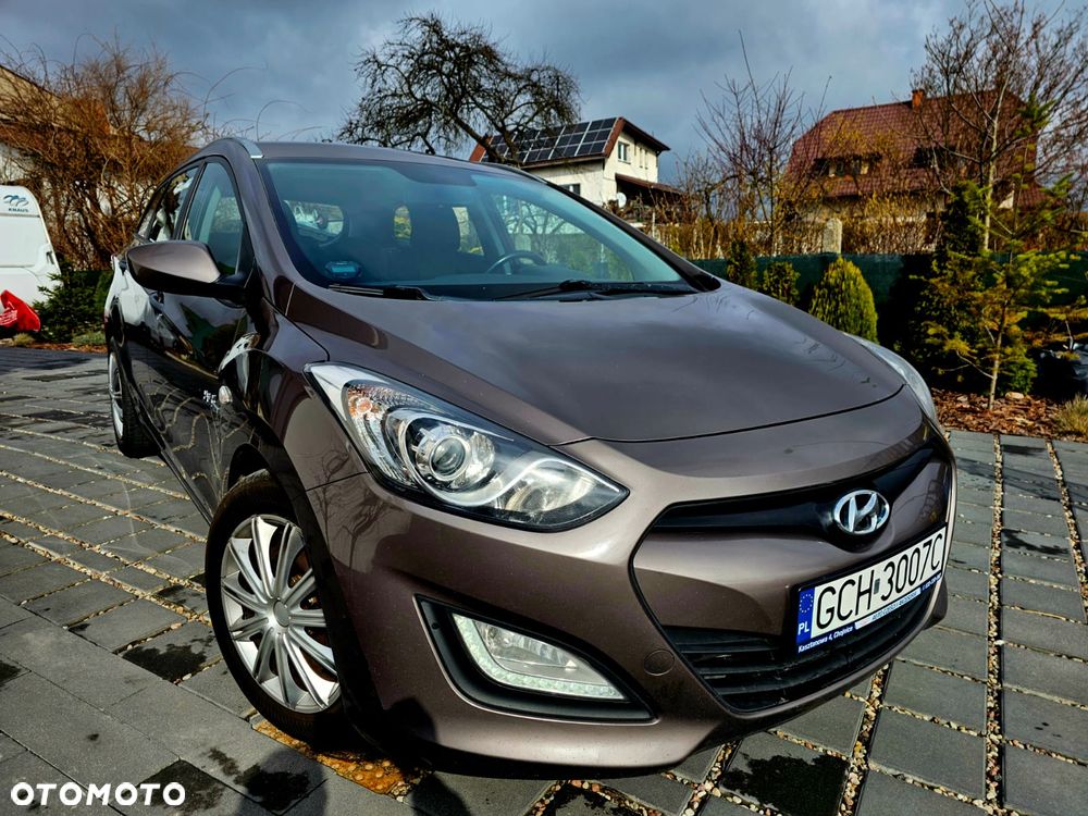 Hyundai i30 blue 1.6 CRDi Style - 1