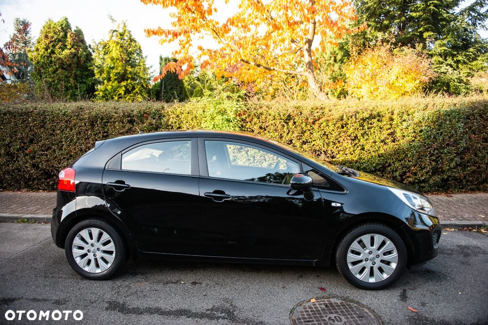 Kia Rio 1.4 Business Line Plus - 4