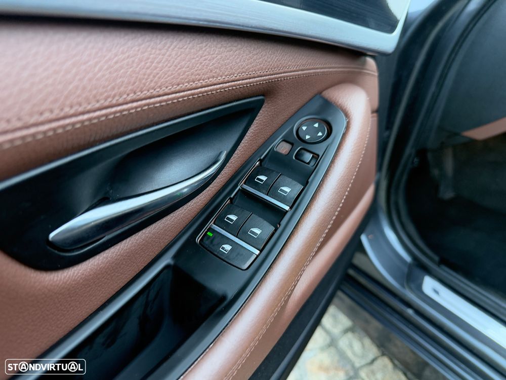 BMW 520 d Line Luxury Auto - 41