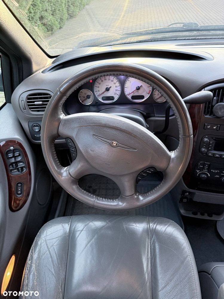 Chrysler Grand Voyager - 18